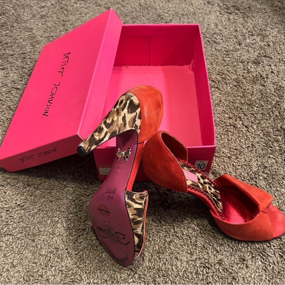 Betsey Johnson Vintage Pink and Leopard Print Heels